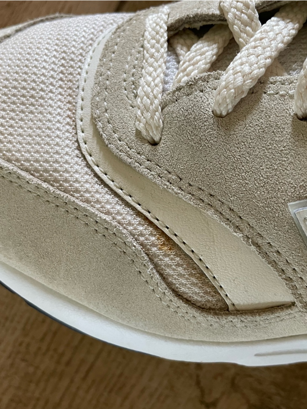 New Balance 997H Cream Sneakers - Picture 5 of 8